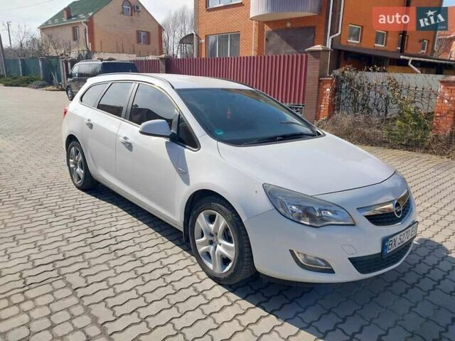 Белый Опель Астра, объемом двигателя 1.69 л и пробегом 228 тыс. км за 6999 $, фото 17 на Automoto.ua
