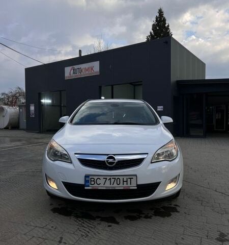 Белый Опель Астра, объемом двигателя 1.69 л и пробегом 267 тыс. км за 5650 $, фото 12 на Automoto.ua