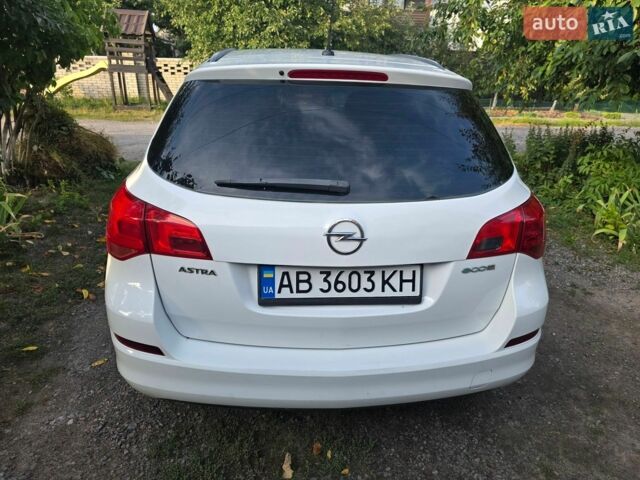 Белый Опель Астра, объемом двигателя 1.2 л и пробегом 302 тыс. км за 6200 $, фото 6 на Automoto.ua