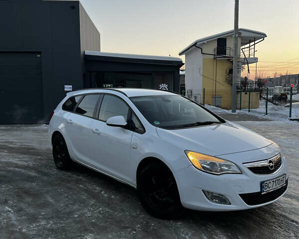 Білий Опель Астра, об'ємом двигуна 1.7 л та пробігом 266 тис. км за 5800 $, фото 4 на Automoto.ua