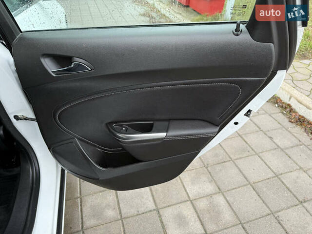 Білий Опель Астра, об'ємом двигуна 1.7 л та пробігом 237 тис. км за 7500 $, фото 10 на Automoto.ua