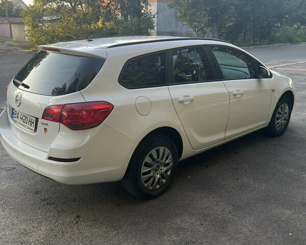 Белый Опель Астра, объемом двигателя 1.69 л и пробегом 225 тыс. км за 7250 $, фото 7 на Automoto.ua