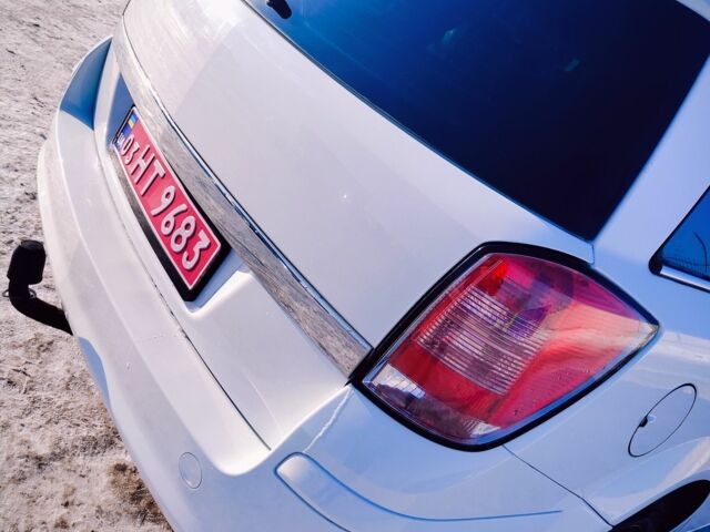 Белый Опель Астра, объемом двигателя 1.6 л и пробегом 199 тыс. км за 5250 $, фото 10 на Automoto.ua