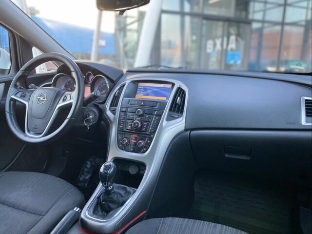 Белый Опель Астра, объемом двигателя 1.7 л и пробегом 218 тыс. км за 5950 $, фото 10 на Automoto.ua