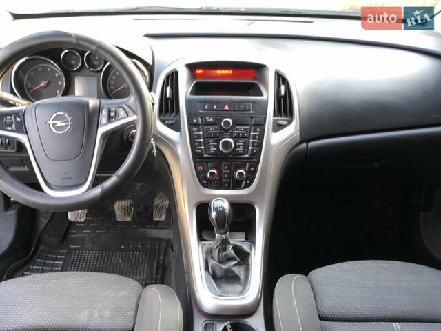 Белый Опель Астра, объемом двигателя 1.25 л и пробегом 321 тыс. км за 7499 $, фото 6 на Automoto.ua