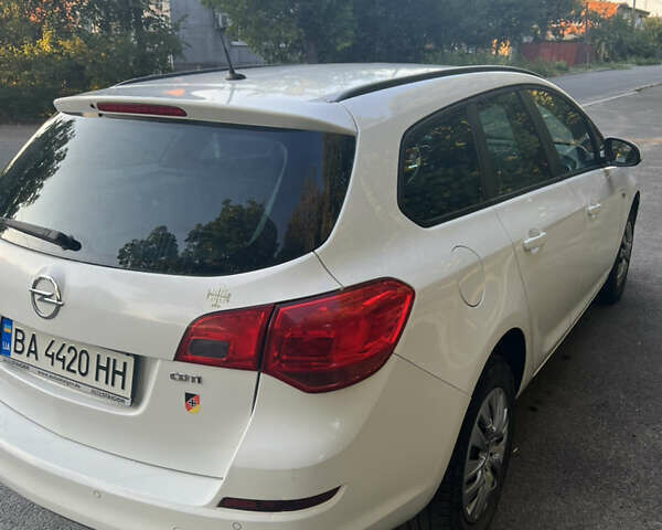 Белый Опель Астра, объемом двигателя 1.69 л и пробегом 225 тыс. км за 7250 $, фото 5 на Automoto.ua