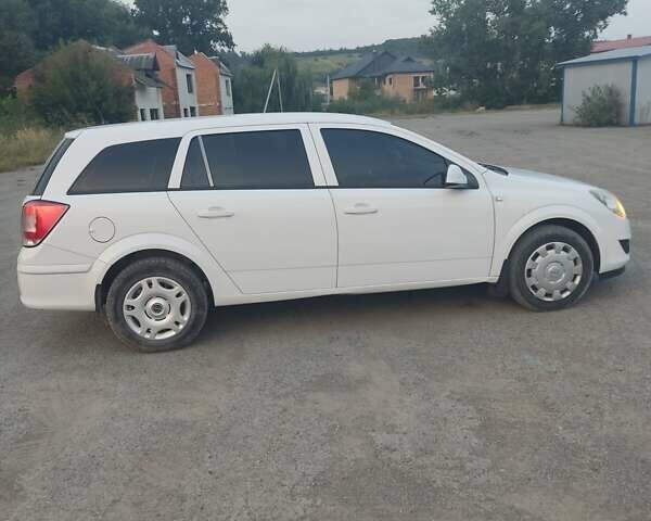 Белый Опель Астра, объемом двигателя 1.69 л и пробегом 260 тыс. км за 5900 $, фото 8 на Automoto.ua