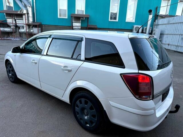 Белый Опель Астра, объемом двигателя 1.7 л и пробегом 287 тыс. км за 5350 $, фото 4 на Automoto.ua