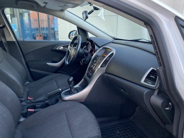 Белый Опель Астра, объемом двигателя 1.7 л и пробегом 218 тыс. км за 5950 $, фото 18 на Automoto.ua