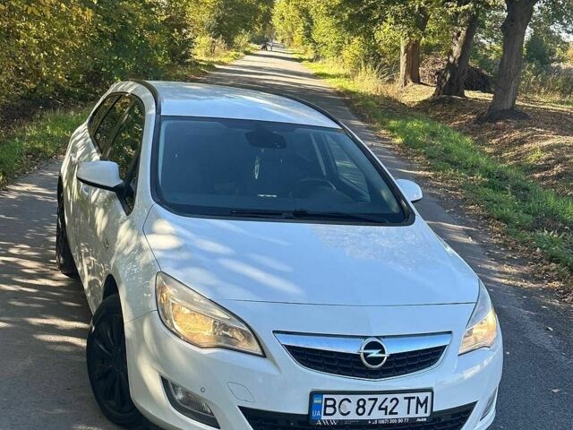 Білий Опель Астра, об'ємом двигуна 1.3 л та пробігом 206 тис. км за 4600 $, фото 2 на Automoto.ua