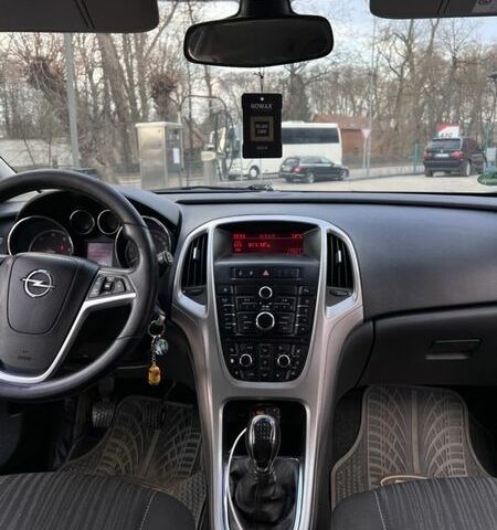 Белый Опель Астра, объемом двигателя 1.69 л и пробегом 267 тыс. км за 5650 $, фото 20 на Automoto.ua