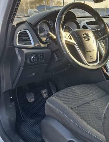 Белый Опель Астра, объемом двигателя 1.69 л и пробегом 261 тыс. км за 7500 $, фото 4 на Automoto.ua