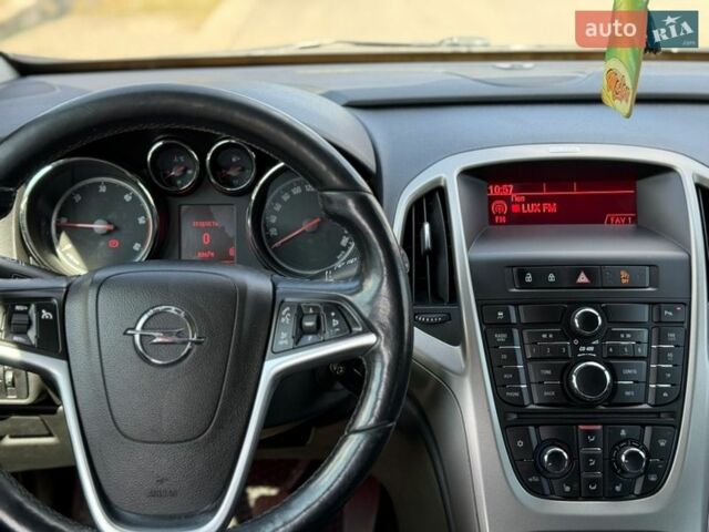 Белый Опель Астра, объемом двигателя 1.7 л и пробегом 322 тыс. км за 5999 $, фото 14 на Automoto.ua