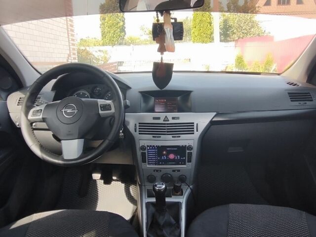 Білий Опель Астра, об'ємом двигуна 1.7 л та пробігом 280 тис. км за 5800 $, фото 1 на Automoto.ua