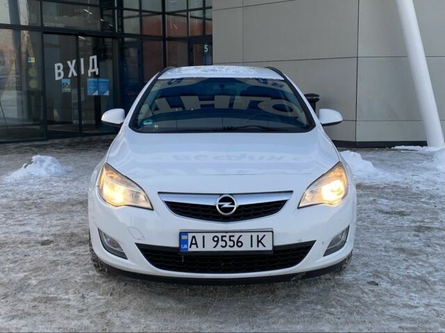 Белый Опель Астра, объемом двигателя 1.7 л и пробегом 218 тыс. км за 5950 $, фото 6 на Automoto.ua