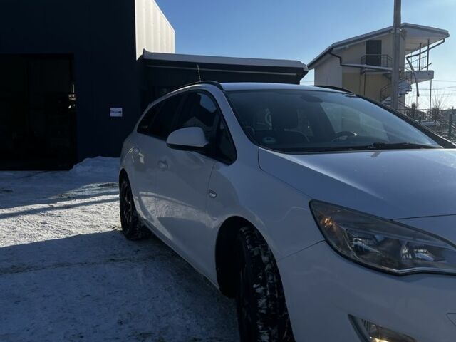 Білий Опель Астра, об'ємом двигуна 1.69 л та пробігом 266 тис. км за 5899 $, фото 1 на Automoto.ua