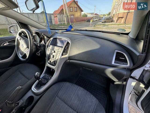 Белый Опель Астра, объемом двигателя 1.69 л и пробегом 388 тыс. км за 6500 $, фото 11 на Automoto.ua