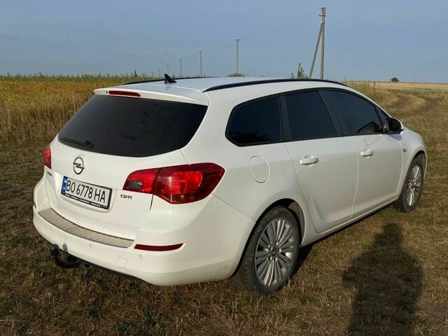 Белый Опель Астра, объемом двигателя 1.69 л и пробегом 265 тыс. км за 7000 $, фото 5 на Automoto.ua