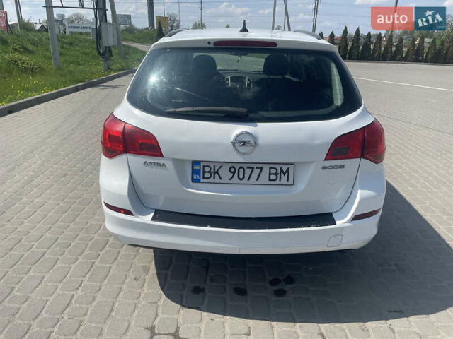 Белый Опель Астра, объемом двигателя 1.25 л и пробегом 366 тыс. км за 4700 $, фото 3 на Automoto.ua