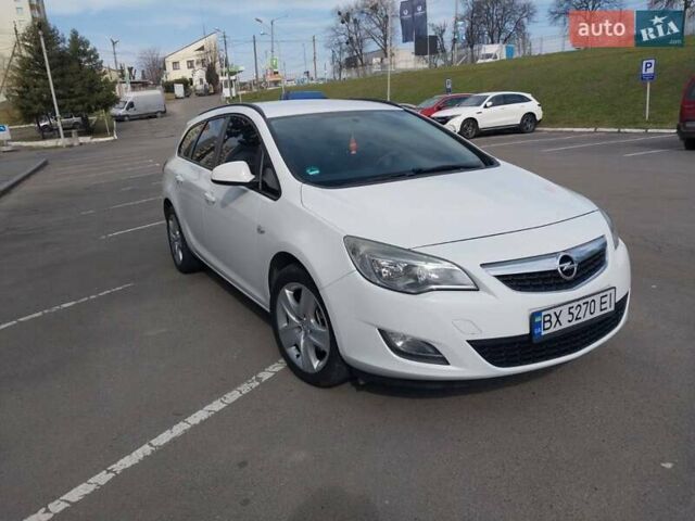 Белый Опель Астра, объемом двигателя 1.69 л и пробегом 228 тыс. км за 6999 $, фото 13 на Automoto.ua