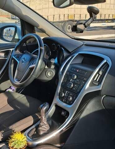 Белый Опель Астра, объемом двигателя 1.69 л и пробегом 261 тыс. км за 7500 $, фото 9 на Automoto.ua