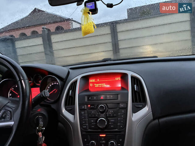 Опель Астра 2012 в Житомире на Automoto.ua Белый Опель Астра, объемом двигателя 1.3 л и пробегом 278 тыс. км за 5900 $, фото 13 на Automoto.ua