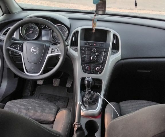 Білий Опель Астра, об'ємом двигуна 0 л та пробігом 300 тис. км за 6300 $, фото 5 на Automoto.ua