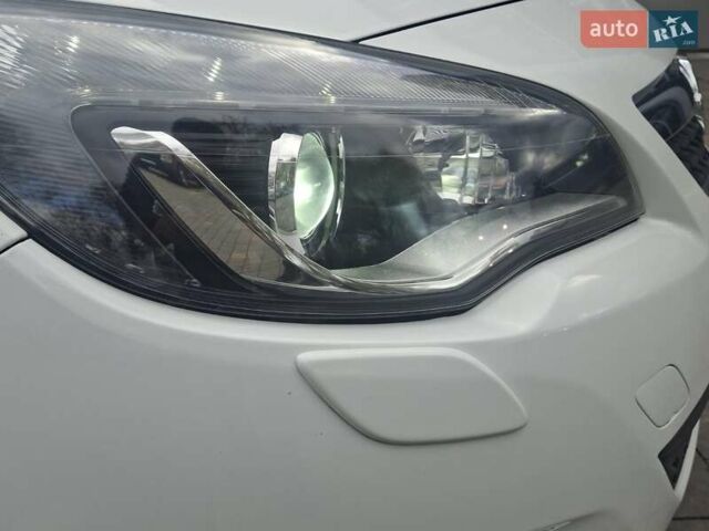 Белый Опель Астра, объемом двигателя 1.7 л и пробегом 232 тыс. км за 8500 $, фото 33 на Automoto.ua