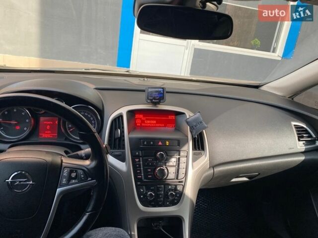 Белый Опель Астра, объемом двигателя 1.69 л и пробегом 216 тыс. км за 7100 $, фото 4 на Automoto.ua