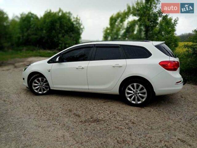 Белый Опель Астра, объемом двигателя 1.7 л и пробегом 265 тыс. км за 7200 $, фото 3 на Automoto.ua