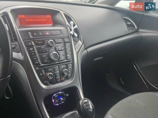 Белый Опель Астра, объемом двигателя 1.7 л и пробегом 232 тыс. км за 8500 $, фото 53 на Automoto.ua