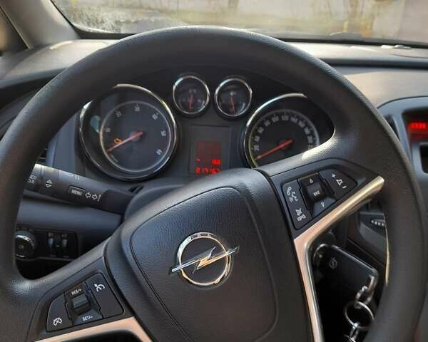 Белый Опель Астра, объемом двигателя 1.69 л и пробегом 217 тыс. км за 6800 $, фото 4 на Automoto.ua