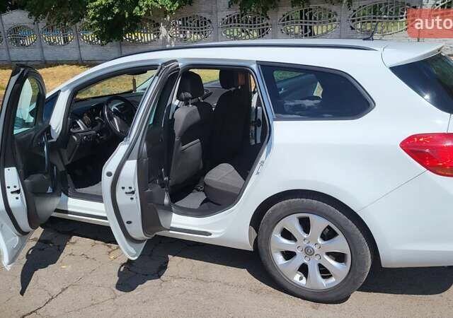 Белый Опель Астра, объемом двигателя 1.7 л и пробегом 200 тыс. км за 7800 $, фото 10 на Automoto.ua