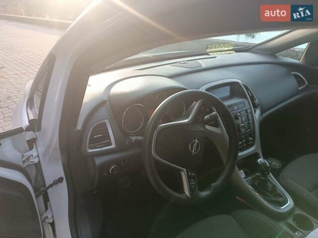 Белый Опель Астра, объемом двигателя 0 л и пробегом 230 тыс. км за 7000 $, фото 4 на Automoto.ua