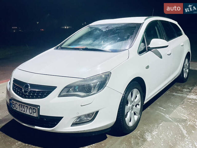 Білий Опель Астра, об'ємом двигуна 2 л та пробігом 250 тис. км за 8000 $, фото 4 на Automoto.ua