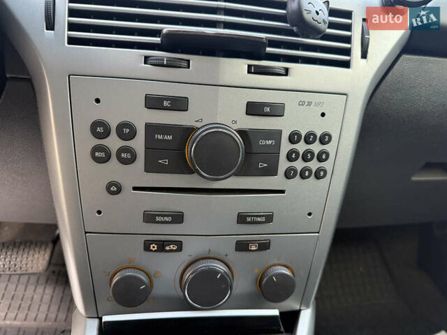 Білий Опель Астра, об'ємом двигуна 1.6 л та пробігом 201 тис. км за 6300 $, фото 16 на Automoto.ua