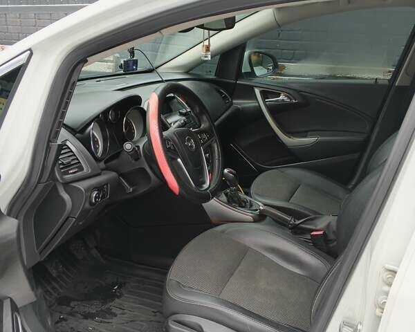 Білий Опель Астра, об'ємом двигуна 1.7 л та пробігом 245 тис. км за 7600 $, фото 10 на Automoto.ua