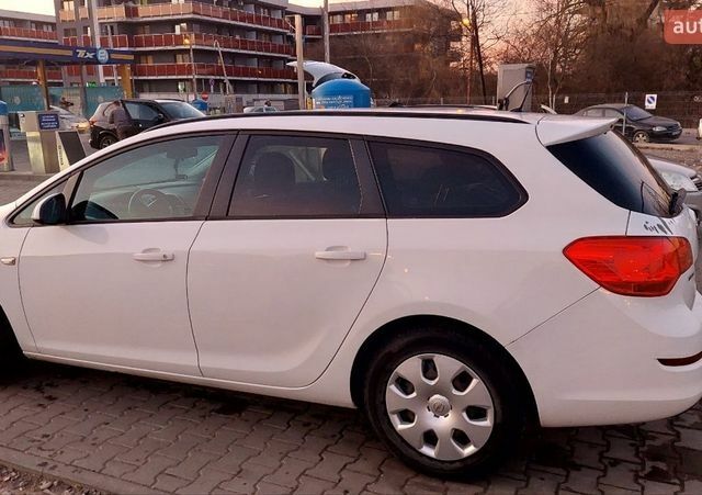 Белый Опель Астра, объемом двигателя 1.69 л и пробегом 263 тыс. км за 8000 $, фото 9 на Automoto.ua