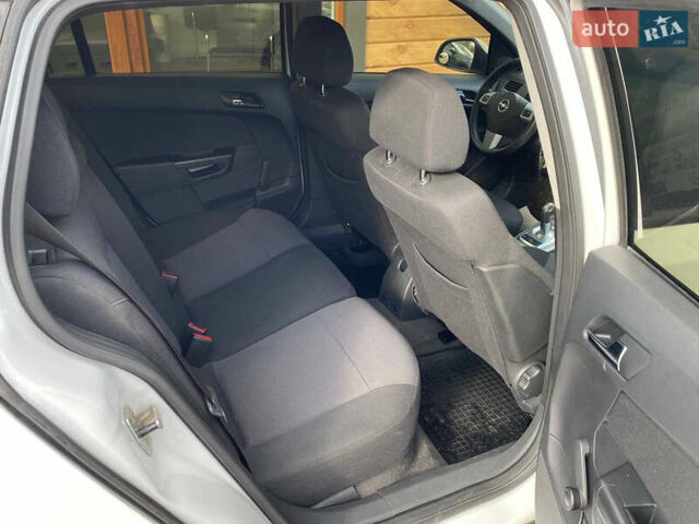 Білий Опель Астра, об'ємом двигуна 1.6 л та пробігом 201 тис. км за 6300 $, фото 11 на Automoto.ua