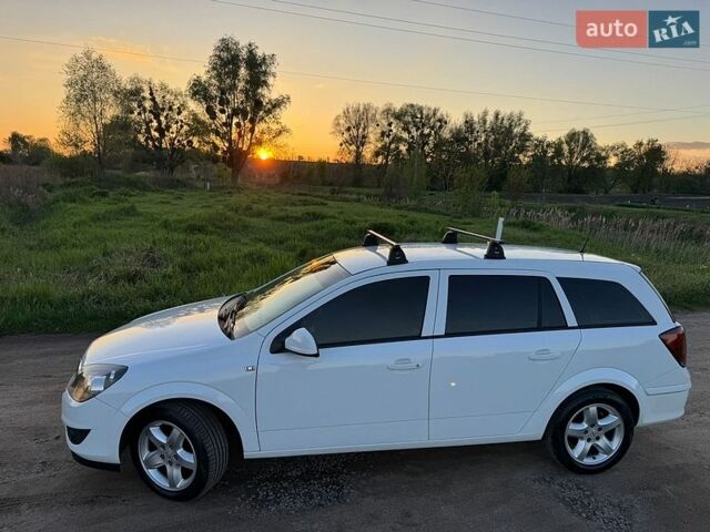 Белый Опель Астра, объемом двигателя 1.69 л и пробегом 260 тыс. км за 6100 $, фото 21 на Automoto.ua