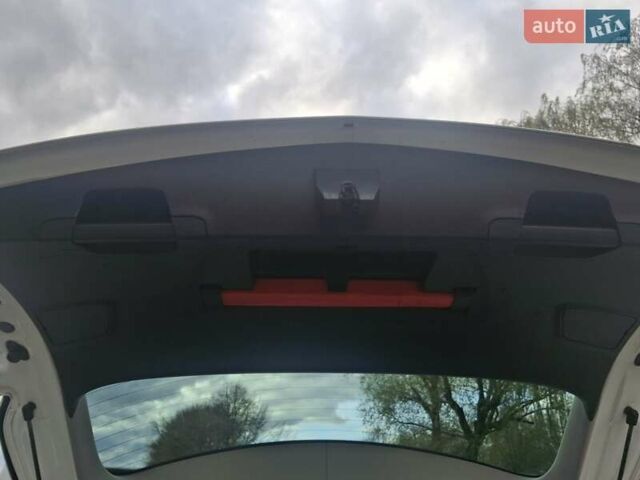 Белый Опель Астра, объемом двигателя 1.7 л и пробегом 232 тыс. км за 8500 $, фото 42 на Automoto.ua