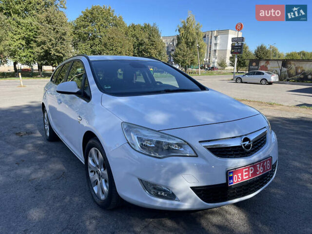 Белый Опель Астра, объемом двигателя 1.7 л и пробегом 209 тыс. км за 7350 $, фото 3 на Automoto.ua