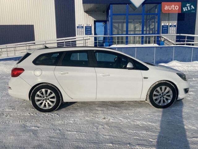 Белый Опель Астра, объемом двигателя 1.69 л и пробегом 290 тыс. км за 6900 $, фото 3 на Automoto.ua