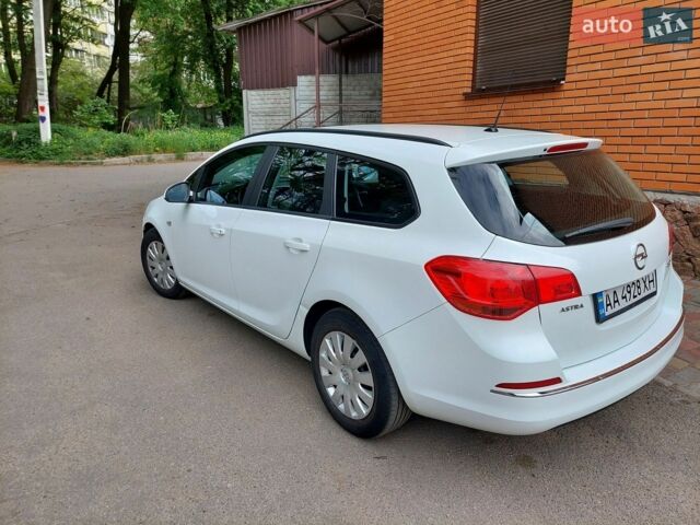 Белый Опель Астра, объемом двигателя 1.3 л и пробегом 251 тыс. км за 5300 $, фото 5 на Automoto.ua