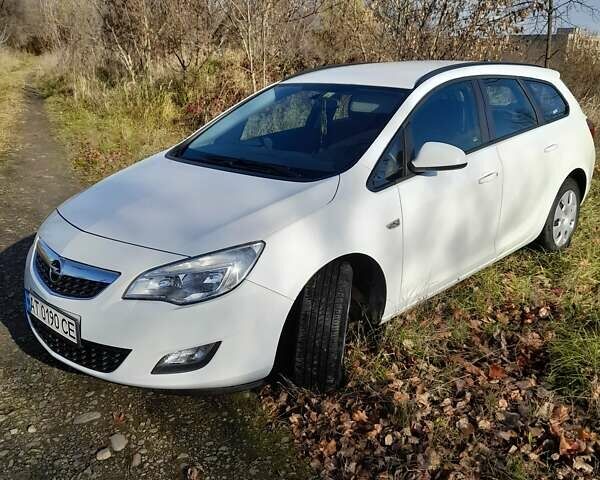 Белый Опель Астра, объемом двигателя 1.69 л и пробегом 217 тыс. км за 6800 $, фото 16 на Automoto.ua