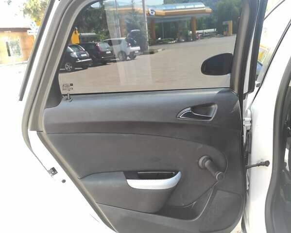 Белый Опель Астра, объемом двигателя 1.7 л и пробегом 212 тыс. км за 7599 $, фото 17 на Automoto.ua