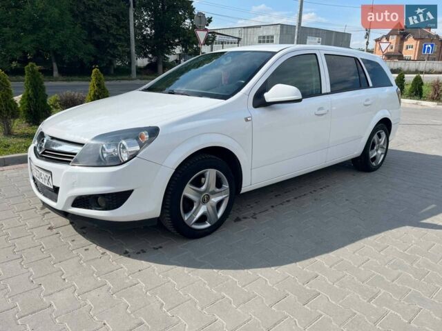 Білий Опель Астра, об'ємом двигуна 1.6 л та пробігом 136 тис. км за 7500 $, фото 3 на Automoto.ua