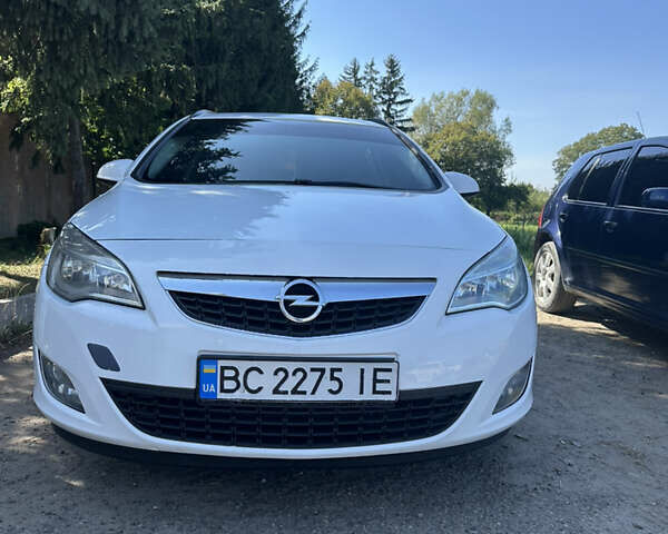 Белый Опель Астра, объемом двигателя 1.25 л и пробегом 352 тыс. км за 6200 $, фото 8 на Automoto.ua