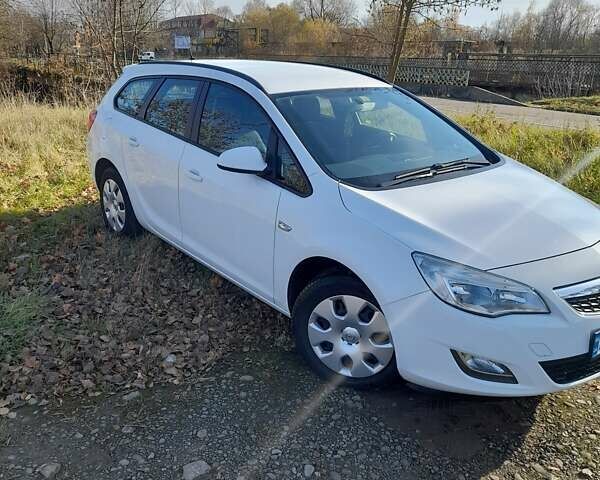 Белый Опель Астра, объемом двигателя 1.69 л и пробегом 217 тыс. км за 6800 $, фото 14 на Automoto.ua