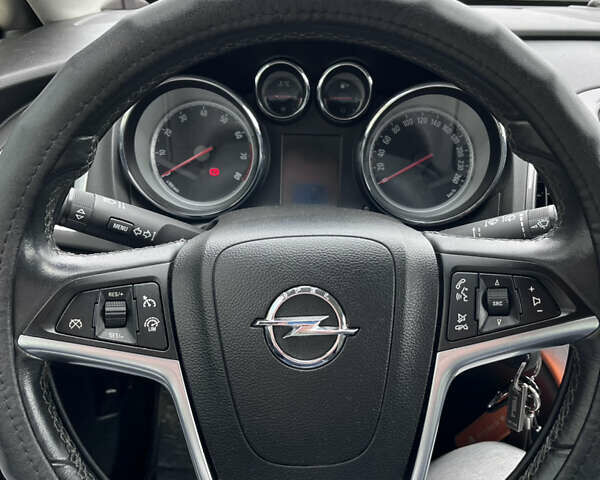 Опель Астра 2012 в Ужгороде на Automoto.ua Белый Опель Астра, объемом двигателя 1.6 л и пробегом 223 тыс. км за 7800 $, фото 12 на Automoto.ua
